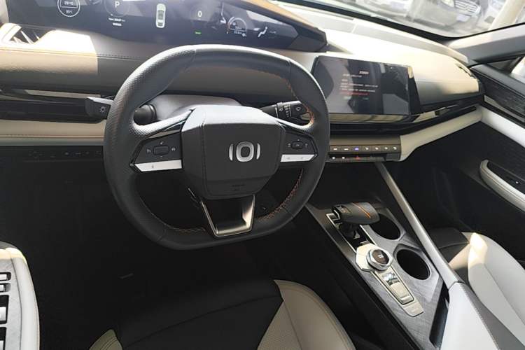 Used CHANGAN NEVO A06 2023 Base Model Center Console