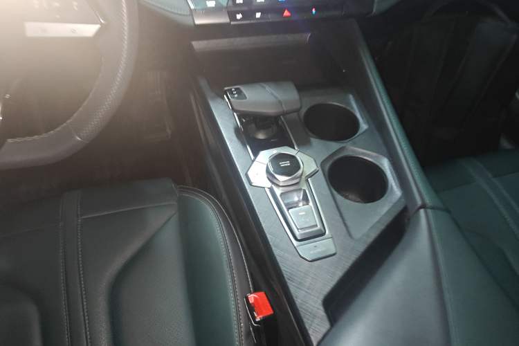 Used CHANGAN NEVO A06 2023 Base Model Gear Lever