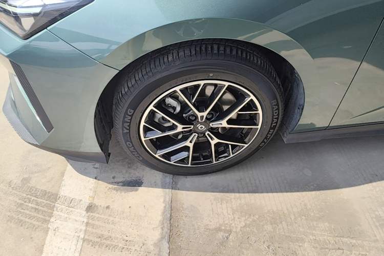 Used CHANGAN NEVO A06 2023 Base Model Left Front Wheel Hub