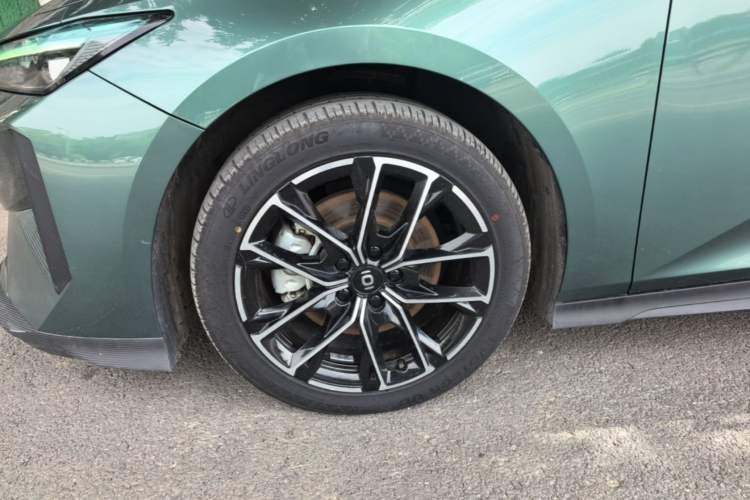 Used CHANGAN NEVO A06 2023 Supreme Model Left Front Wheel Hub