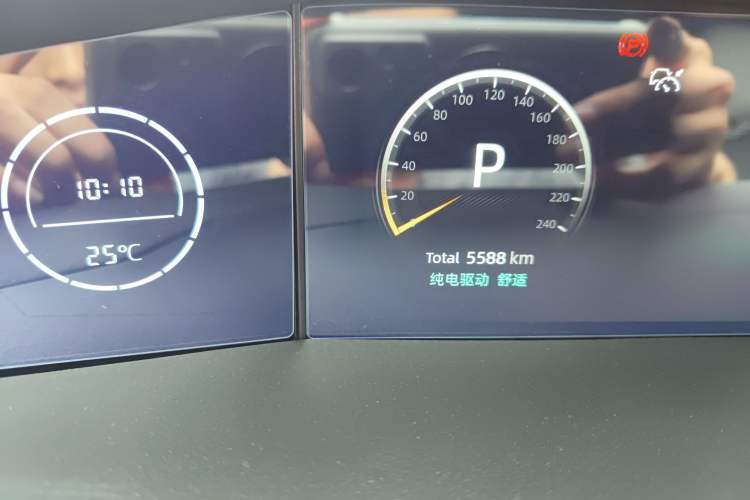 Used CHANGAN NEVO A06 2023 Supreme Model Odometer Close Up