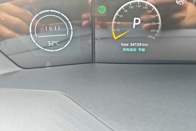 Used CHANGAN NEVO A06 2023 Supreme Model Odometer Close Up