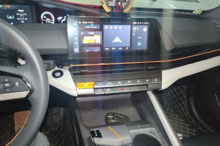 Used CHANGAN NEVO A06 2023 Supreme Model Audio And AC Panel