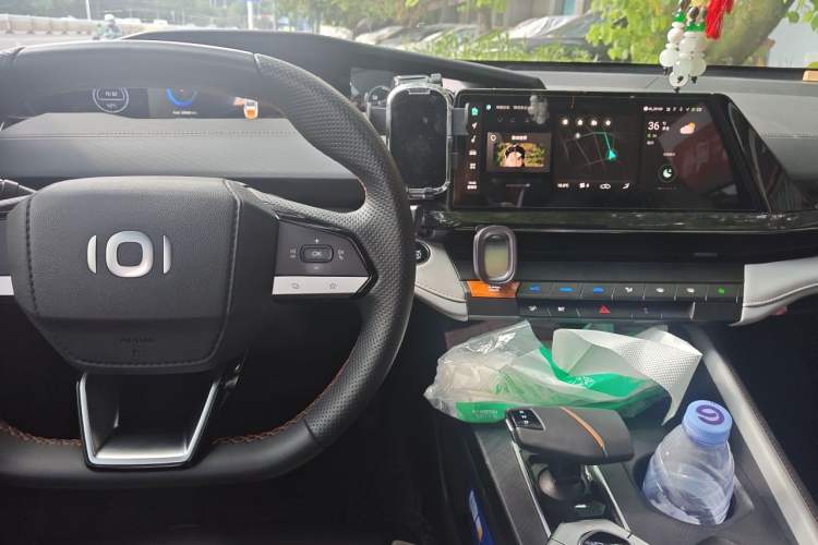 Used CHANGAN NEVO A06 2023 Supreme Model Center Console