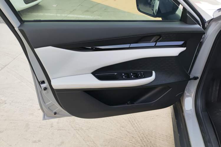 Used CHANGAN NEVO A06 2023 Base Model Interior 7