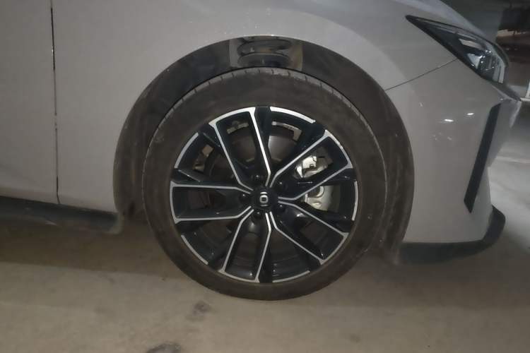 Used CHANGAN NEVO A06  Right Front Wheel Hub