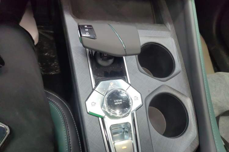 Used CHANGAN NEVO A06 2023 Supreme Model Gear Lever