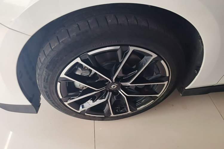 Used CHANGAN NEVO A06 2023 Advanced Model Left Front Wheel Hub