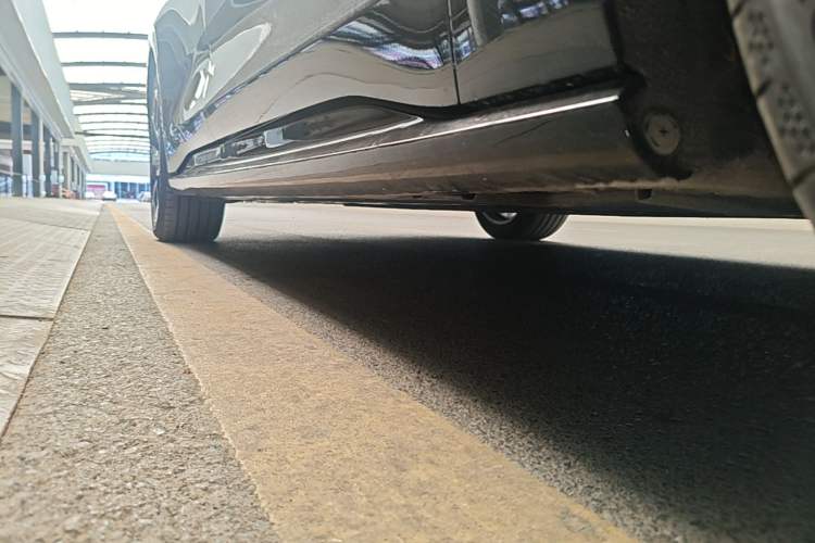 Used CHANGAN NEVO A06 2026 Model 240 Laser Ultra+ Right Side Sill