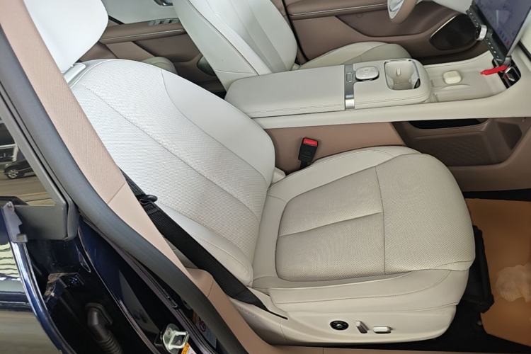 Used CHANGAN NEVO A06 2026 Model 630 Laser Ultra+ Right Front Seat