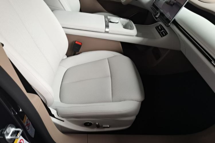 Used CHANGAN NEVO A06 2026 Model 630 Laser Ultra+ Right Front Seat