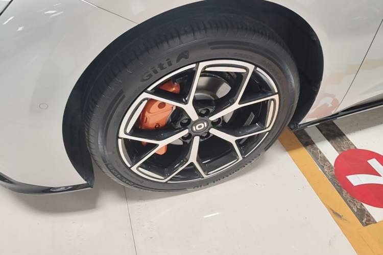 Used CHANGAN NEVO A06 2026 Model 240 Laser Ultra Left Front Wheel Hub