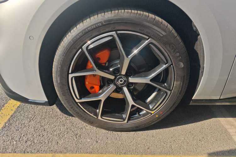 Used CHANGAN NEVO A06 2026 Model 240 Laser Ultra Left Front Wheel Hub