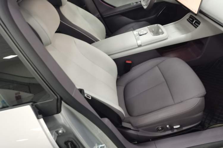 Used CHANGAN NEVO A06 2026 Model 240 Laser Ultra Right Front Seat