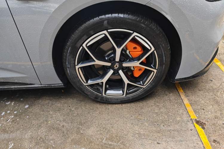 Used CHANGAN NEVO A06 2026 Model 630 Laser Ultra+ Right Front Wheel Hub