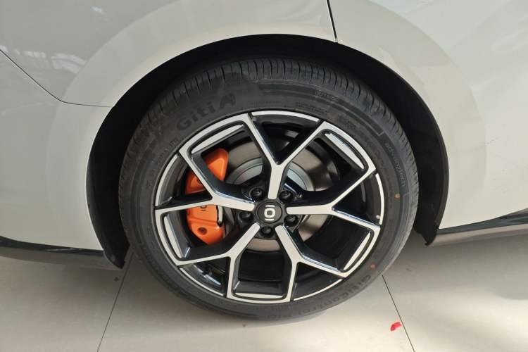 Used CHANGAN NEVO A06 2026 Model 630 Laser Ultra+ Right Rear Wheel Hub