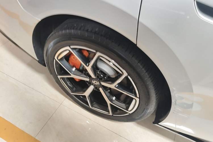 Used CHANGAN NEVO A06 2026 Model 240 Laser Ultra Right Rear Wheel Hub
