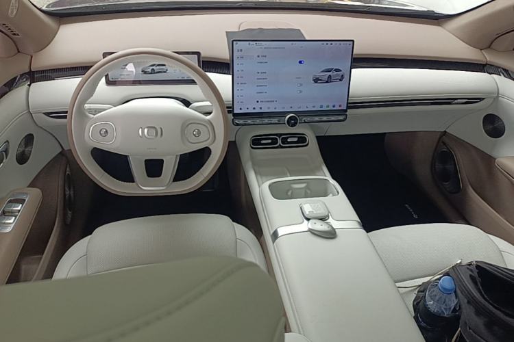 Used CHANGAN NEVO A06 2026 Model 630 Laser Ultra+ Center Console