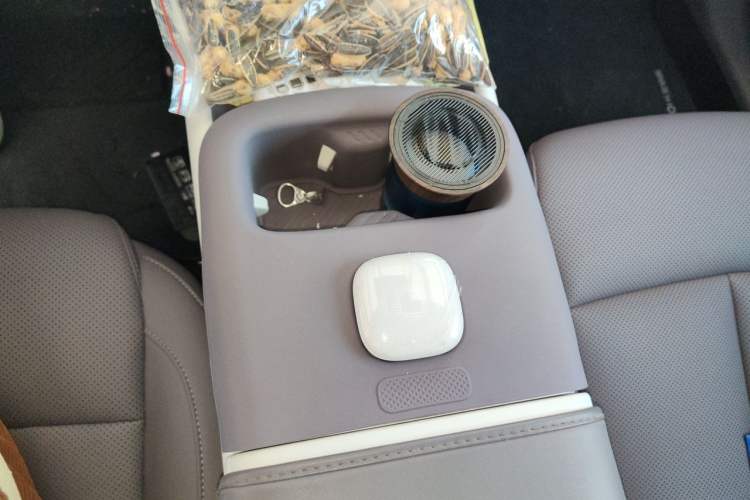 Used CHANGAN NEVO A06 2026 Model 240 Laser Ultra+ Gear Lever