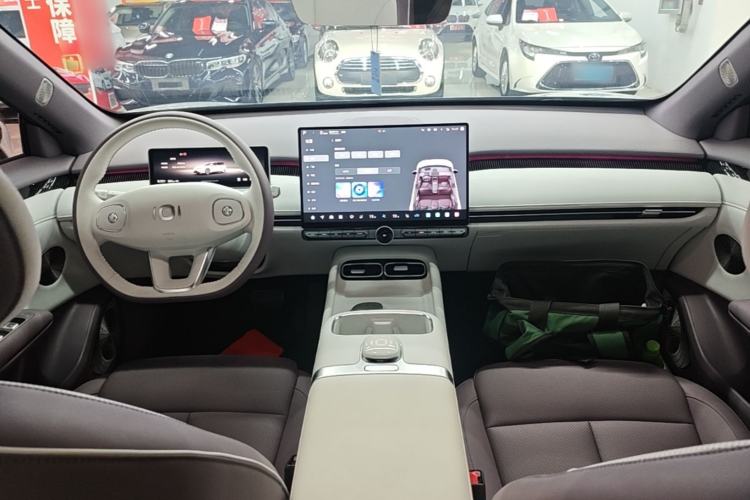Used CHANGAN NEVO A06 2026 Model 630 Laser Ultra+ Center Console