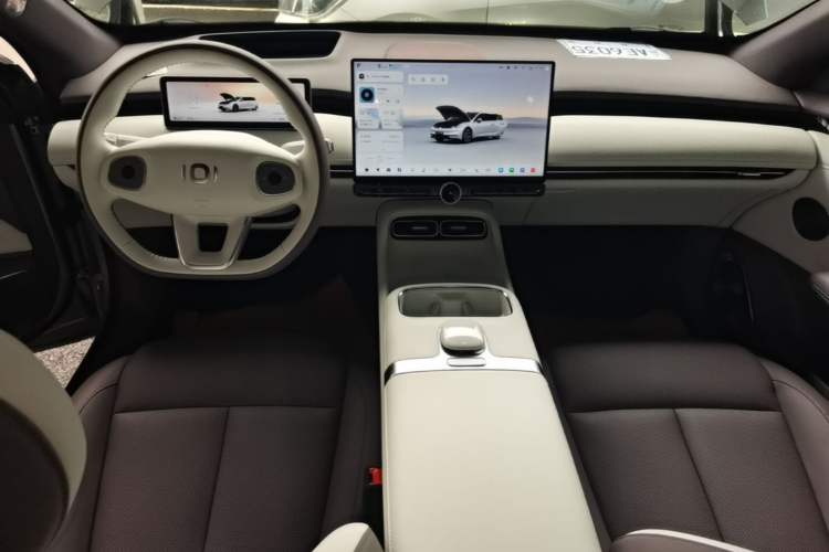 Used CHANGAN NEVO A06 2026 Model 630 Laser Ultra+ Center Console
