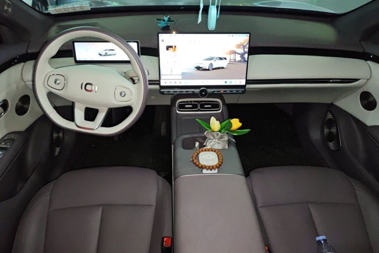 Used CHANGAN NEVO A06 2026 Model 240 Laser Ultra+ Center Console