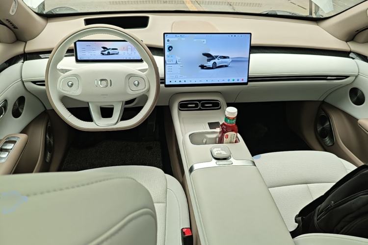 Used CHANGAN NEVO A06 2026 Model 240 Laser Ultra+ Center Console