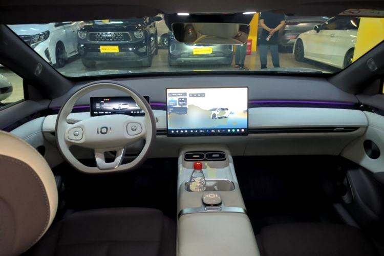 Used CHANGAN NEVO A06 2026 Model 240 Laser Ultra+ Center Console