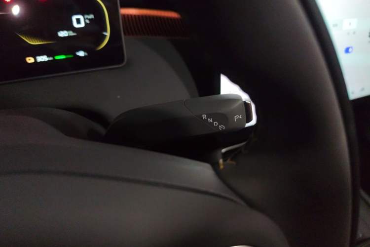 Used CHANGAN NEVO A06 2026 Model 630 Max Gear Lever