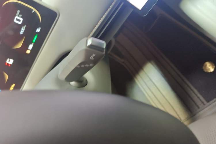 Used CHANGAN NEVO A06 2026 Model 510 Max Gear Lever