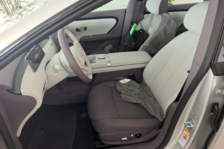 Used CHANGAN NEVO A06 2026 Model 630 Laser Ultra+ Left Front Seat