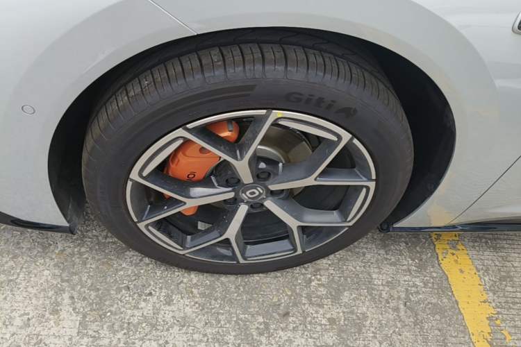 Used CHANGAN NEVO A06 2026 Model 240 Laser Ultra+ Left Front Wheel Hub