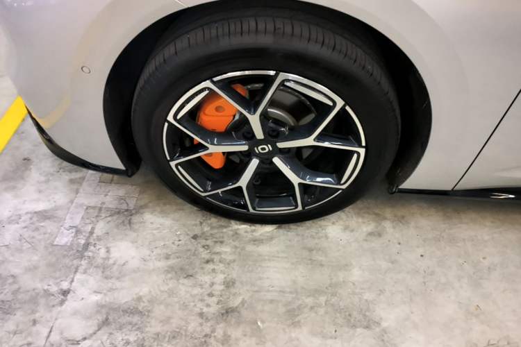 Used CHANGAN NEVO A06 2026 Model 240 Laser Ultra+ Left Front Wheel Hub
