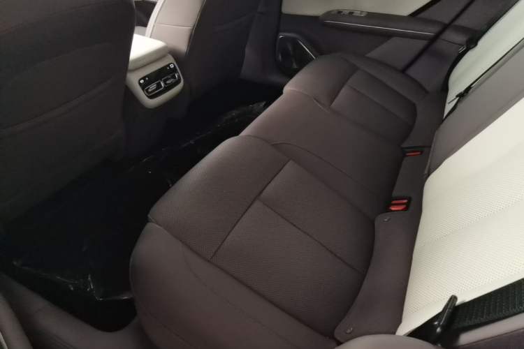 Used CHANGAN NEVO A06 2026 Model 630 Laser Ultra+ Left Rear Seat