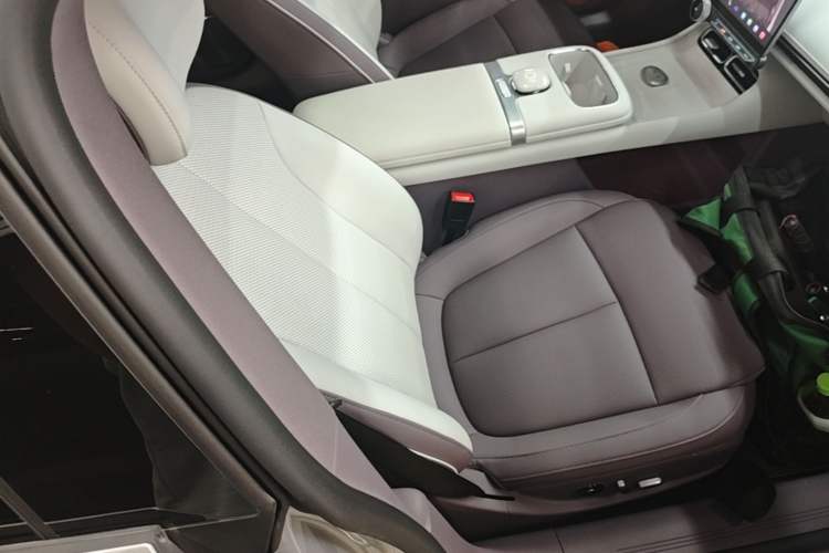 Used CHANGAN NEVO A06 2026 Model 630 Laser Ultra+ Right Front Seat