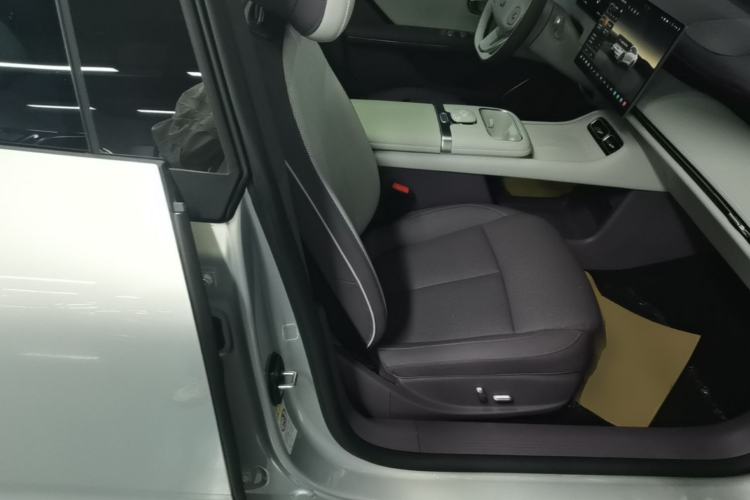 Used CHANGAN NEVO A06 2026 Model 510 Max Right Front Seat