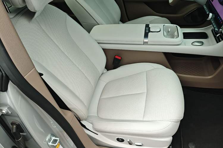 Used CHANGAN NEVO A06 2026 Model 630 Laser Ultra+ Right Front Seat