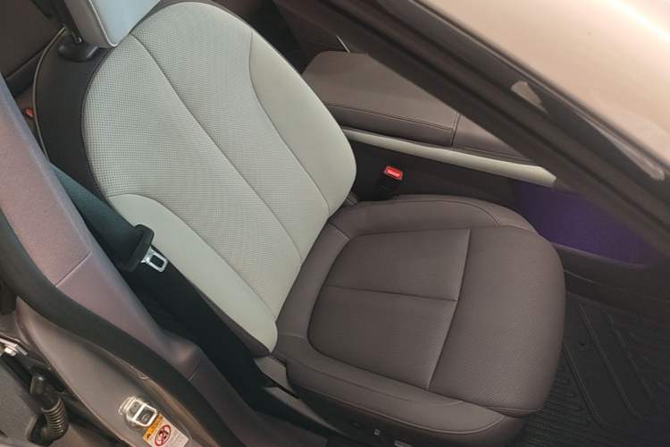 Used CHANGAN NEVO A06 2026 Model 240 Laser Ultra Right Front Seat