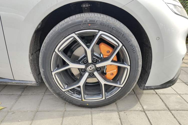 Used CHANGAN NEVO A06 2026 Model 240 Laser Ultra Right Front Wheel Hub