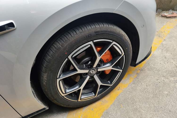 Used CHANGAN NEVO A06 2026 Model 240 Laser Ultra Right Front Wheel Hub