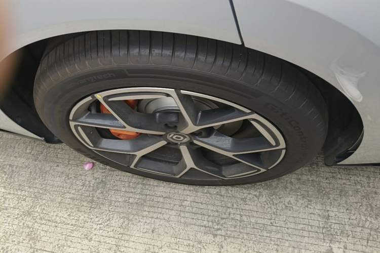 Used CHANGAN NEVO A06 2026 Model 240 Laser Ultra+ Right Rear Wheel Hub
