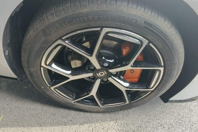 Used CHANGAN NEVO A06 2026 Model 240 Laser Ultra+ Right Rear Wheel Hub