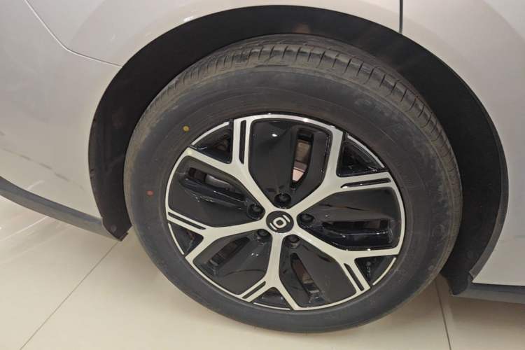 Used CHANGAN NEVO A06 2026 Model 630 Laser Ultra Right Rear Wheel Hub