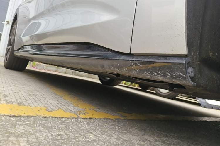 Used CHANGAN NEVO A06 2026 Model 240 Laser Ultra+ Right Side Sill