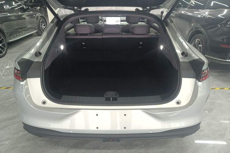 Used CHANGAN NEVO A06 2026 Model 510 Max Trunk