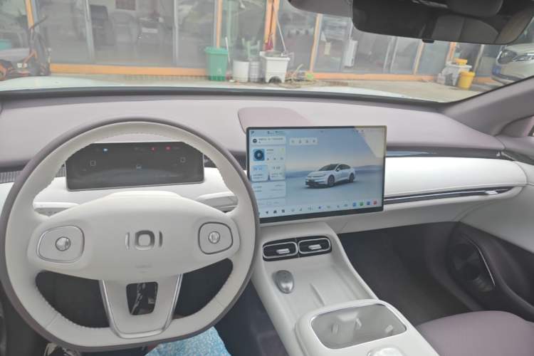 Used CHANGAN NEVO A06 2026 Model 510 Max Center Console