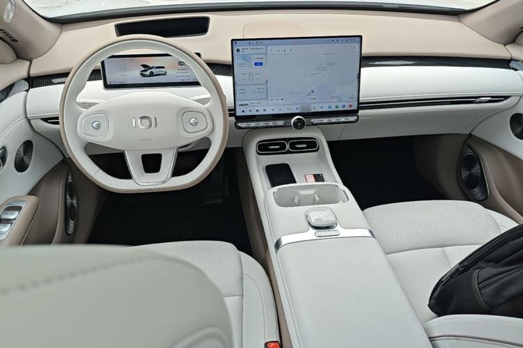 Used CHANGAN NEVO A06 2026 Model 630 Laser Ultra+ Center Console