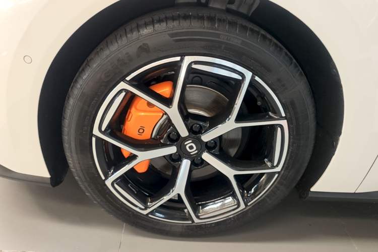 Used CHANGAN NEVO A06 2026 Model 630 Comfort Ultra Left Front Wheel Hub