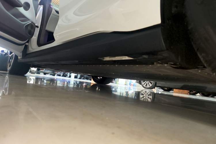 Used CHANGAN NEVO A06 2026 Model 630 Comfort Ultra Left Side Sill