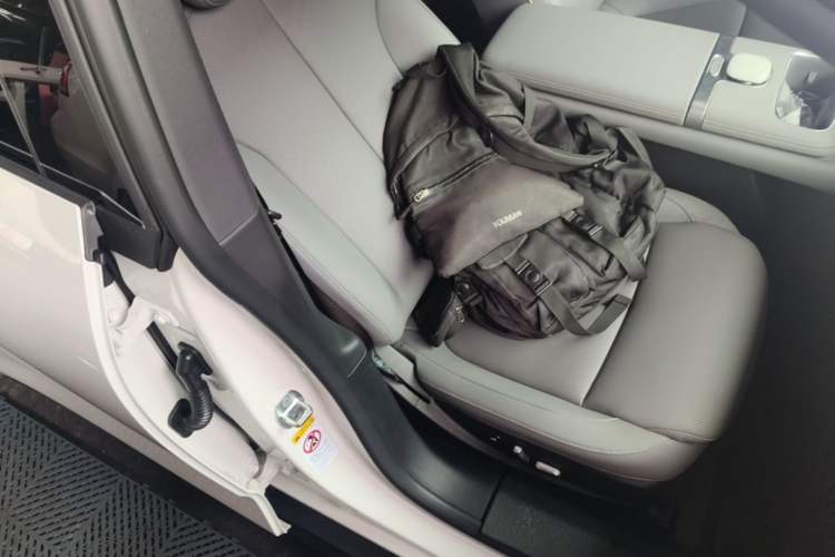 Used CHANGAN NEVO A06 2026 Model 630 Comfort Ultra Right Front Seat